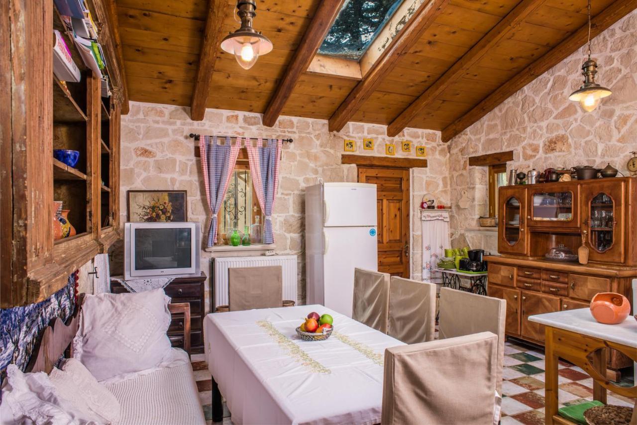 Ferienhaus Jianni's - Stone In The Greenery!! *