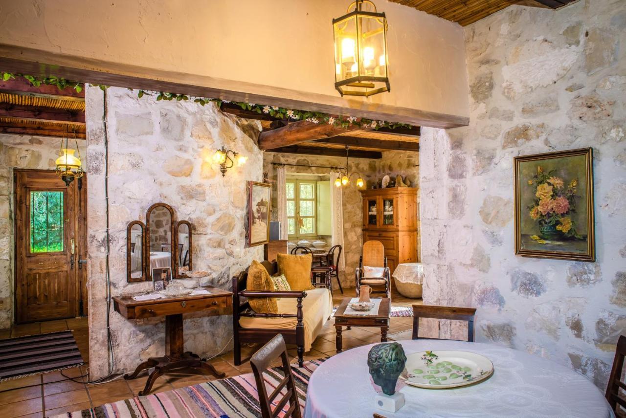 Jianni's - Stone In The Greenery!! Ferienhaus *